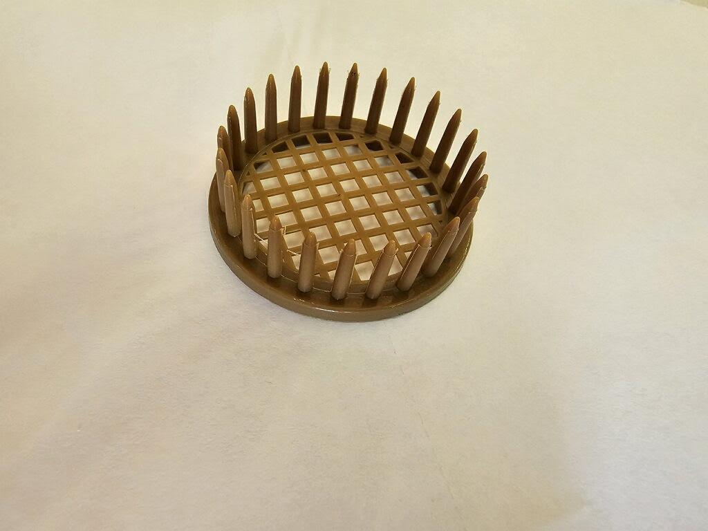 Queen Marking Cage - Crown Of Thorns