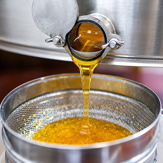 How to Filter Honey Without Losing Local Bee Pollen