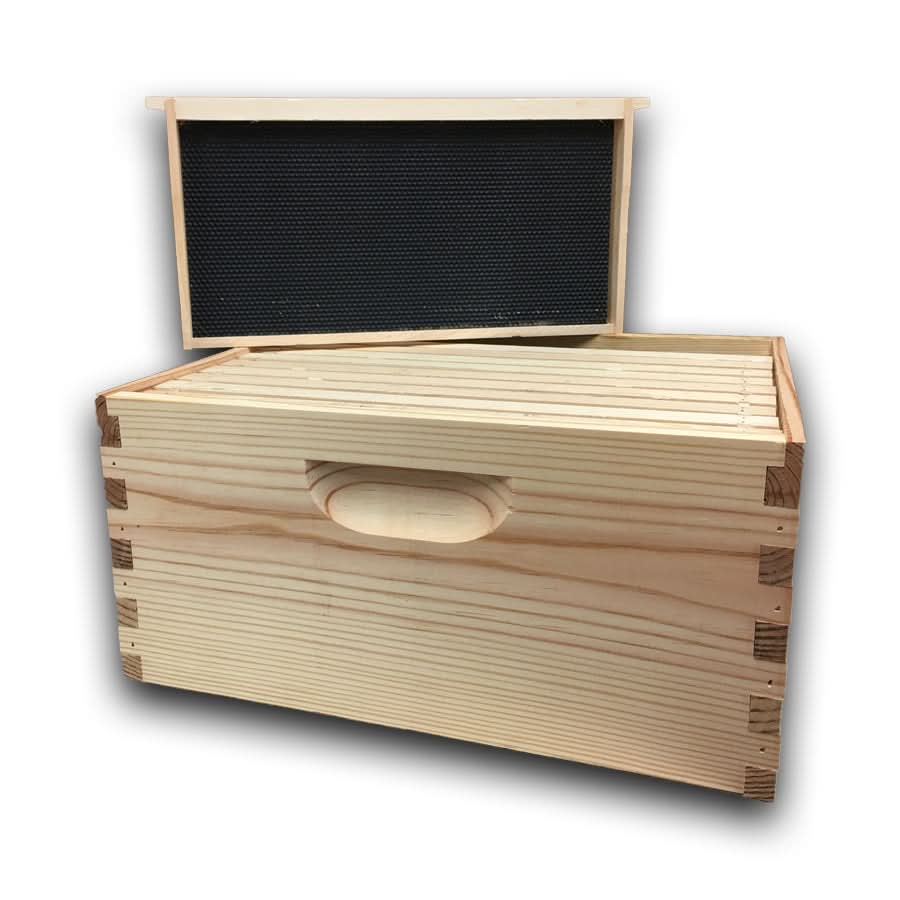 Deep brood chamber with deep frames for the 8-frame expansion kit